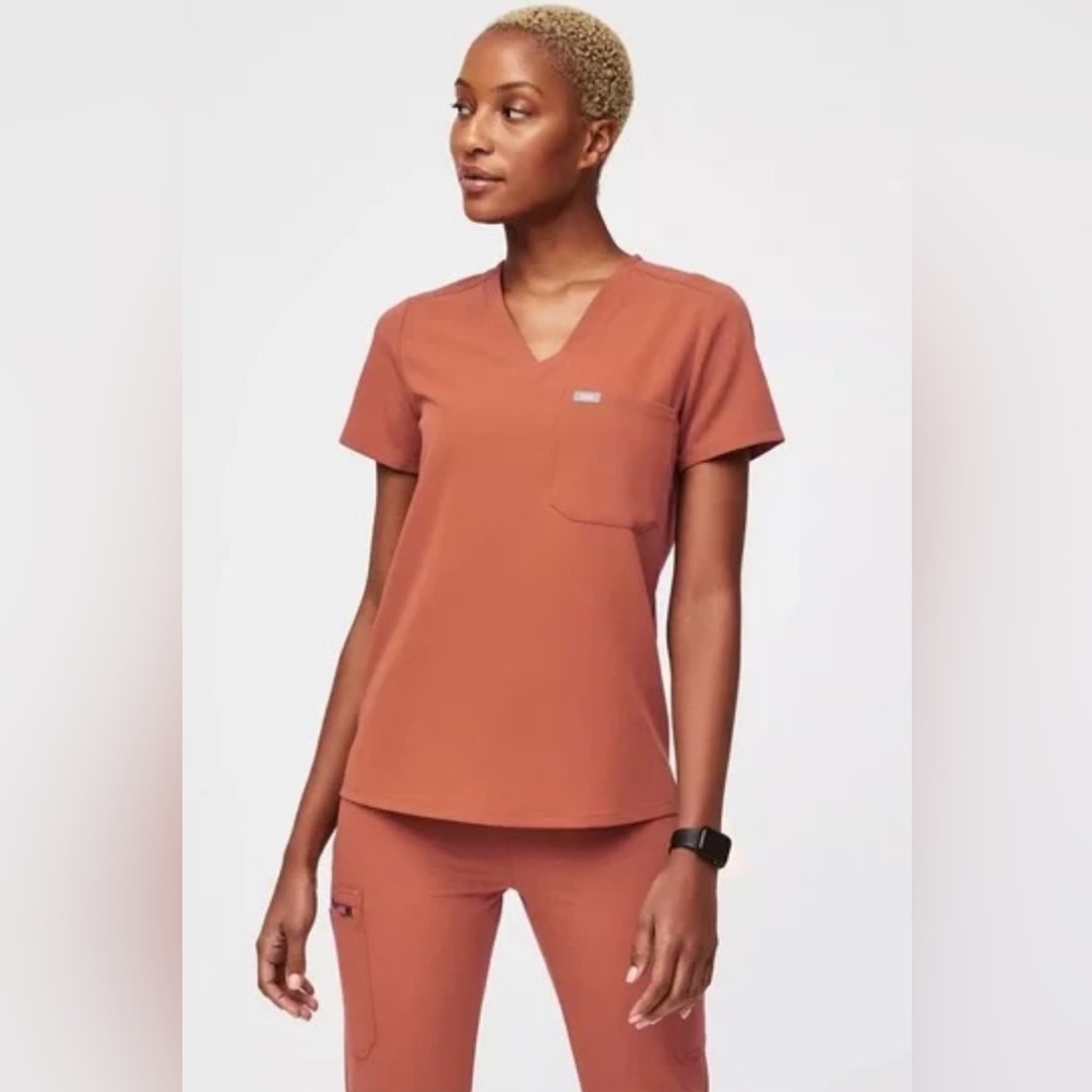FIGS Scrub Top and Bottoms Terracotta NWOT